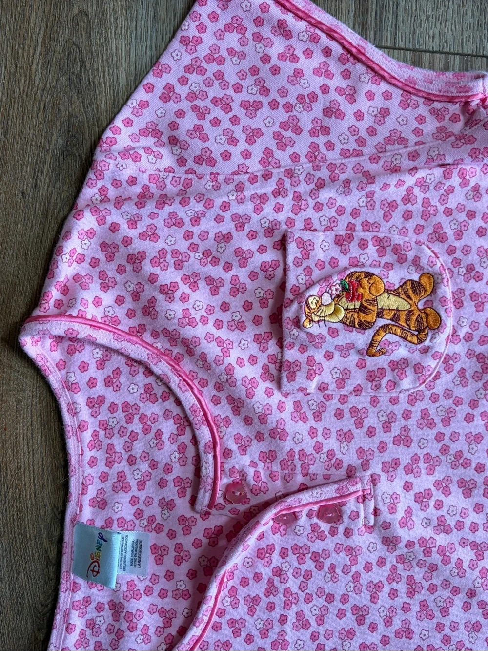 Vintage Disney Store Tigger Pink Floral Henley Kidcore Pajama Nightshirt Dress - Picture 3 of 11